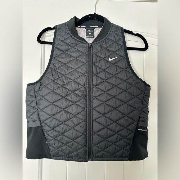 Nike Women’s AeroLayer Running Quilted Packable Vest - Picture 3 of 6